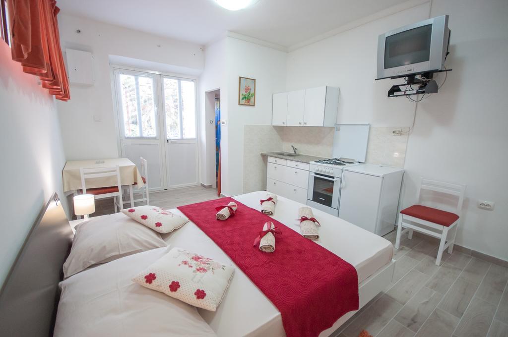 Apartments Srijemsi Mlini Luaran gambar