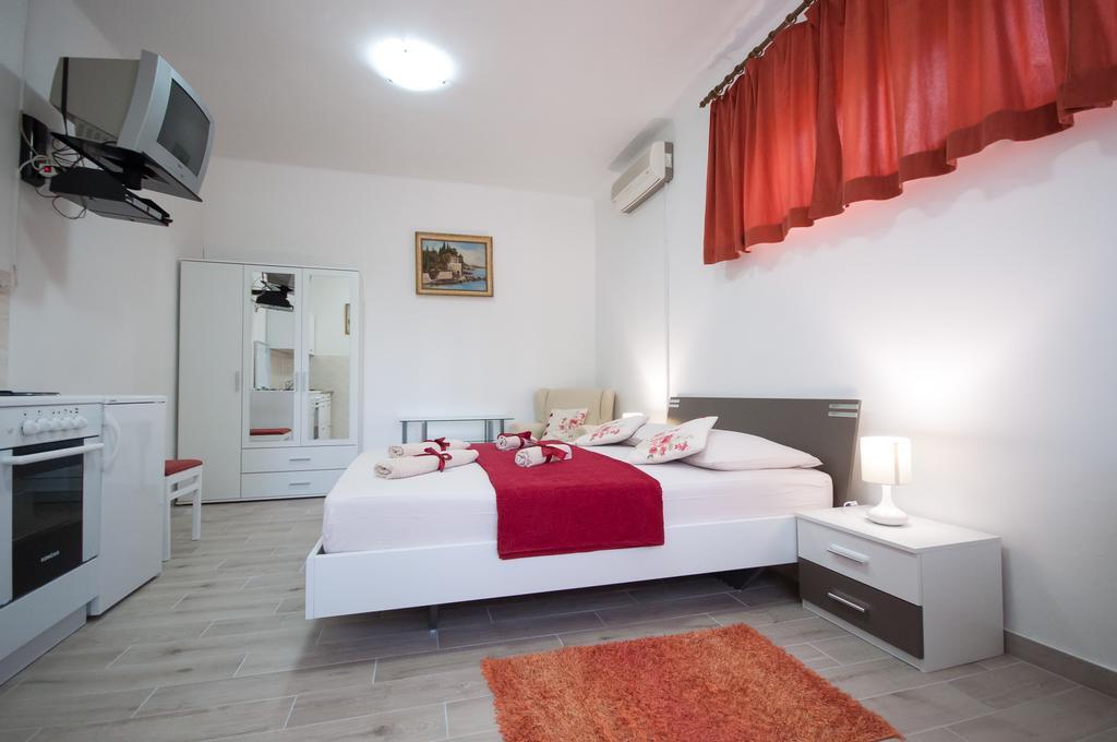Apartments Srijemsi Mlini Luaran gambar