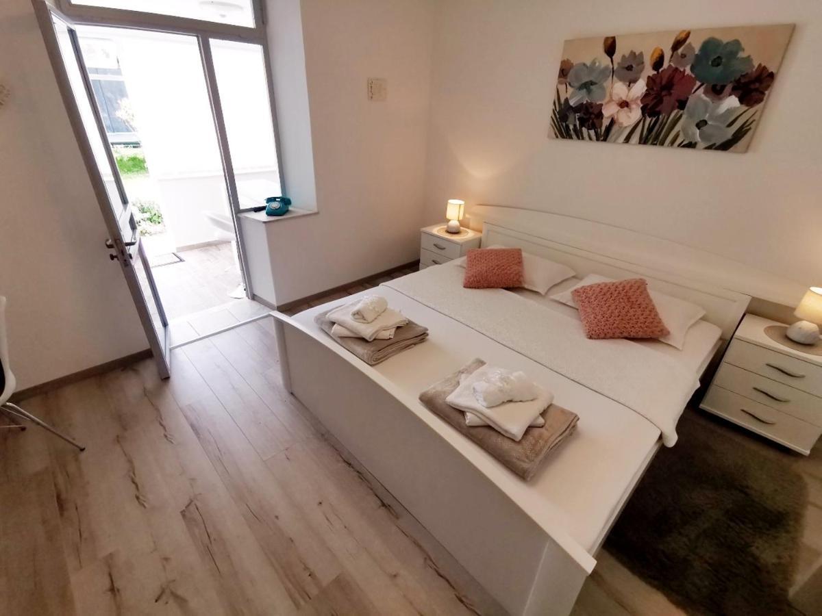 Apartments Srijemsi Mlini Luaran gambar